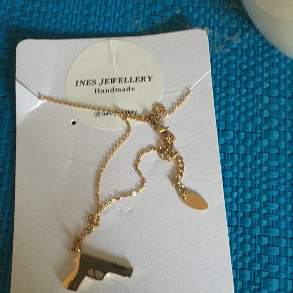 Brand new handmade gun necklace - Picture 3 of 4